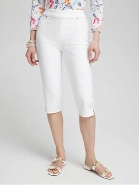 Chico's Perfect Stretch Girlfriend Slim Leg White Denim Capri Size 2 (US 12)